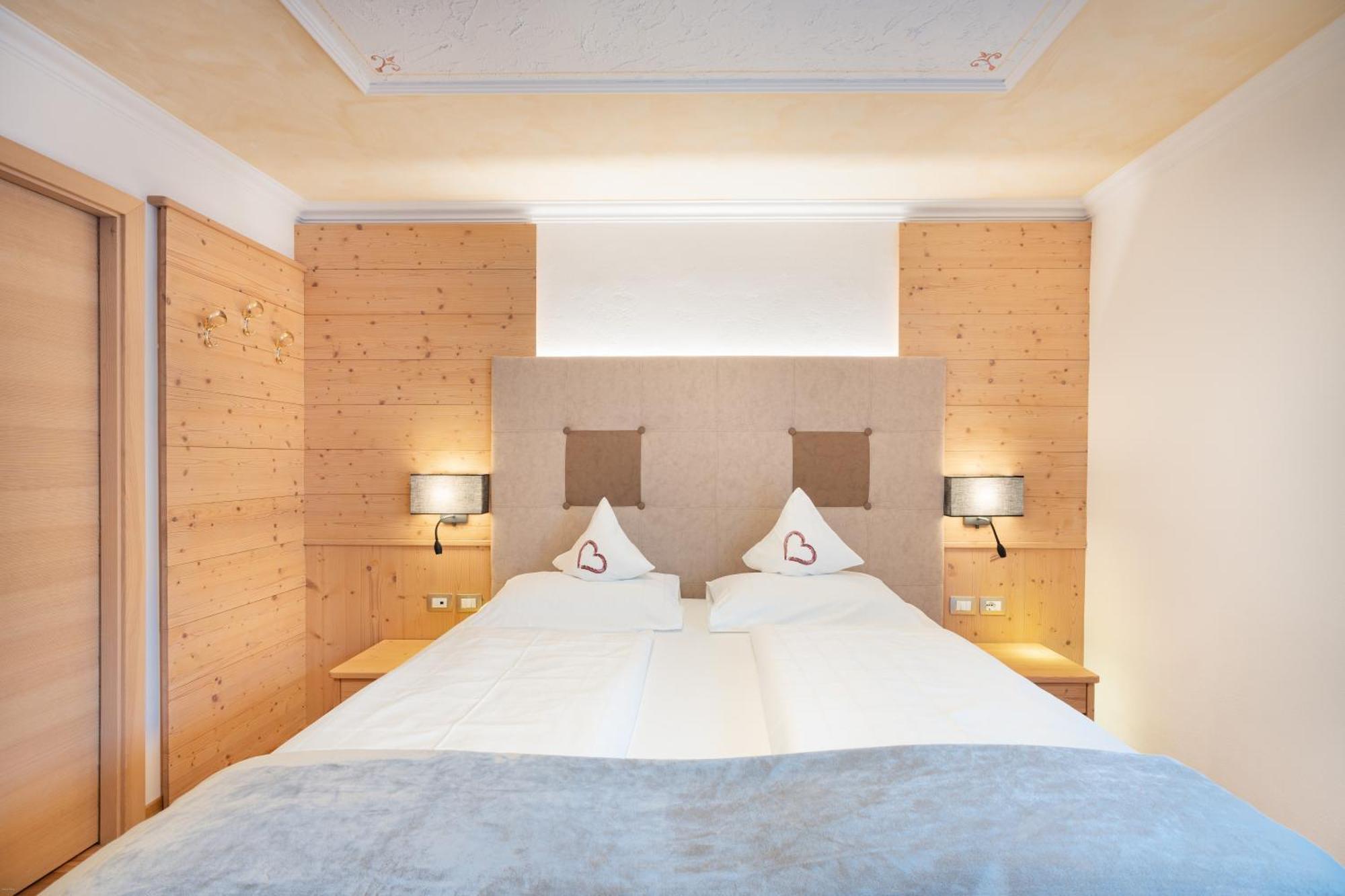 Hotel Ciamp Santa Cristina Val Gardena Esterno foto