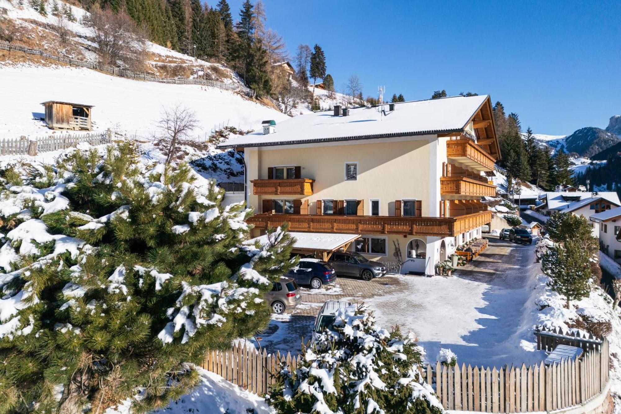 Hotel Ciamp Santa Cristina Val Gardena Esterno foto