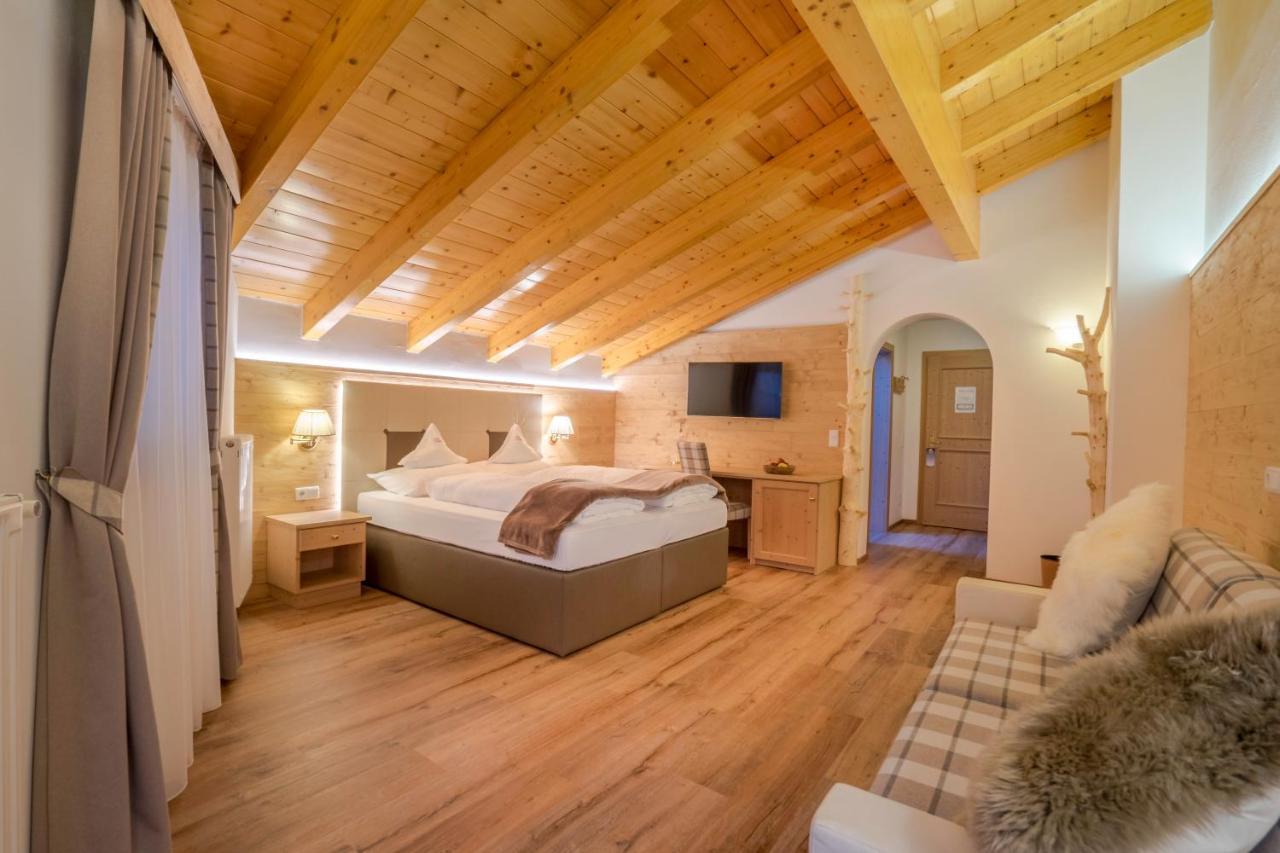 Hotel Ciamp Santa Cristina Val Gardena Esterno foto