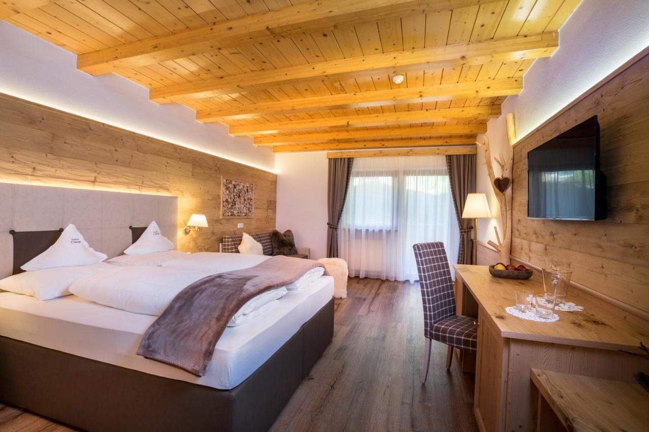 Hotel Ciamp Santa Cristina Val Gardena Esterno foto